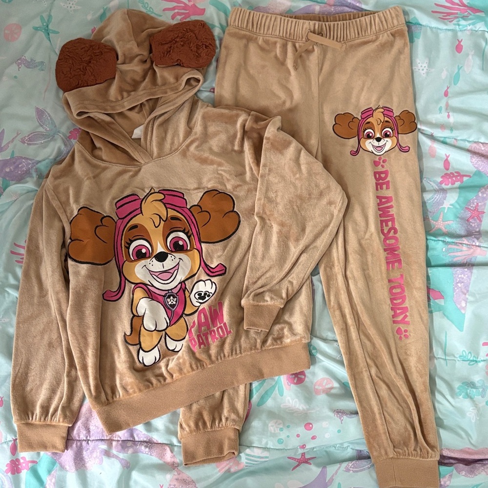 H&M Tan Kids Matching Set with Skye Design